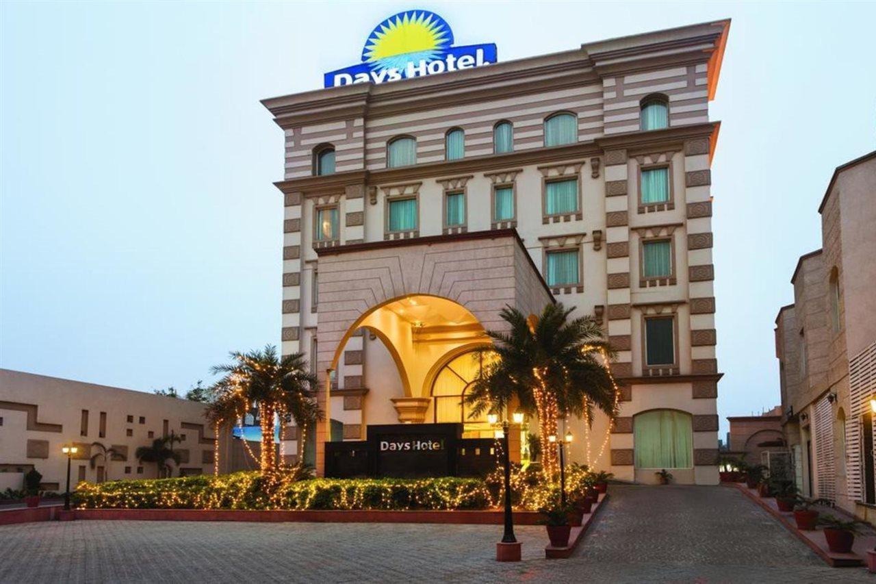 Days Hotel By Wyndham Panipat Exterior photo